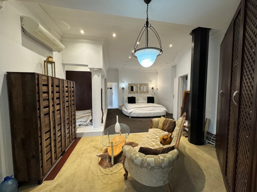 5 Bedroom Property for Sale in Birdwood Estate North West